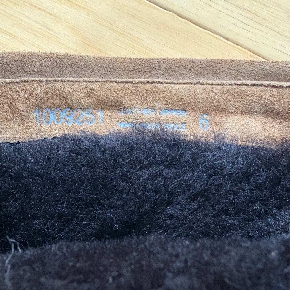 UGG Classic Luxe Karisa Boots Womens Sz 6 Brown Suede Shearling Ankle - Picture 9 of 11